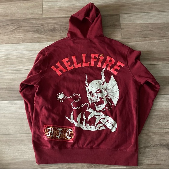 Stranger Things Hellfire Club Hoodie - Picture 4 of 6